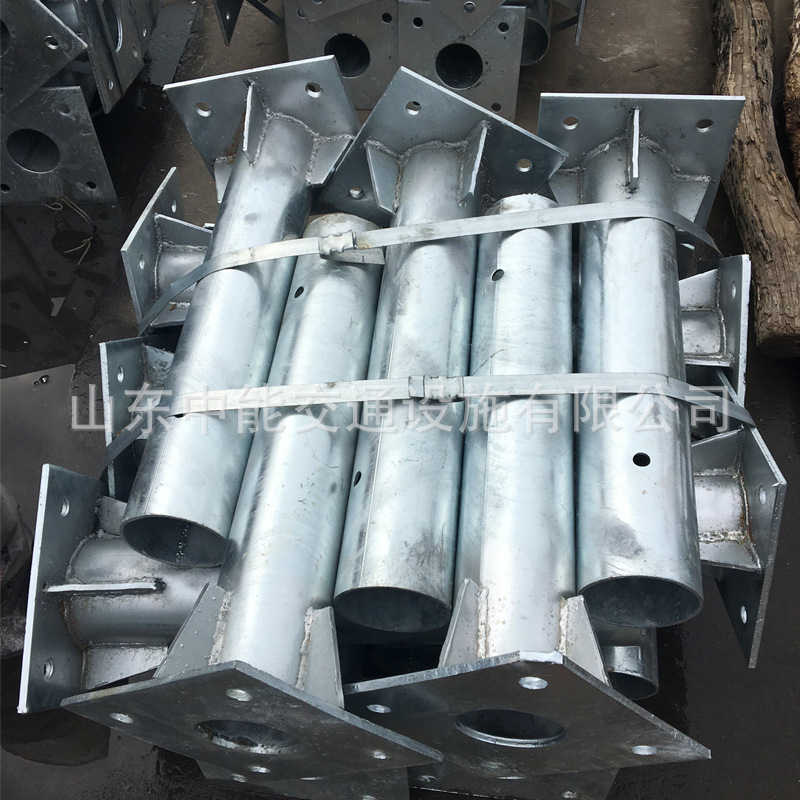 喷塑法兰热镀锌桥梁护栏 波形护栏 法兰盘立柱 镀锌防撞护栏立柱