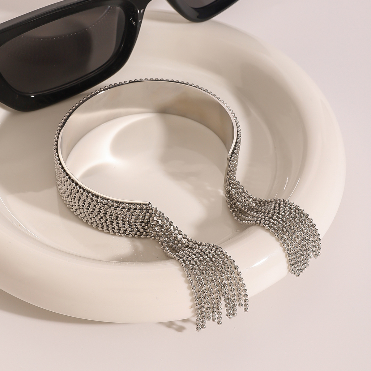 Jeding Pulsera de borla de acero inoxidable europea y americana Versión alta Pulsera abierta de nicho Pulsera de acero de titanio Bracelet transfronterizo