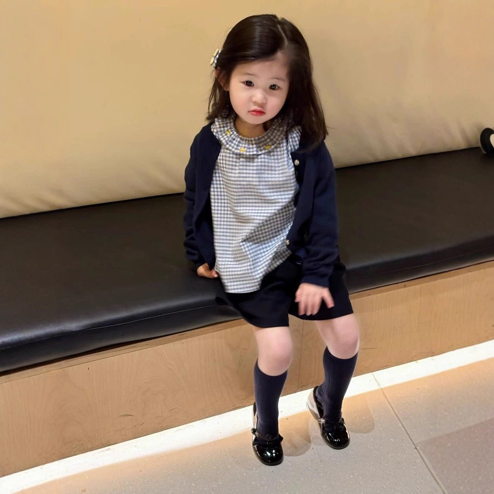 2026 New Style Children's Doll Collar Shirt, Stylish Toddler Knit Cardigan, Black Shorts, Girls' Autumn Outfit Set, Trendy