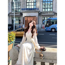 法式温柔交叉V领雪纺连衣裙女2025秋冬新款收腰显瘦A字大摆长裙子