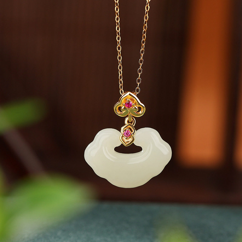 Mặt dây chuyền bạc S925 mạ vàng ngọc Hetian hình Ruyi phong cách cổ điển — Vàng (không có chuỗi)