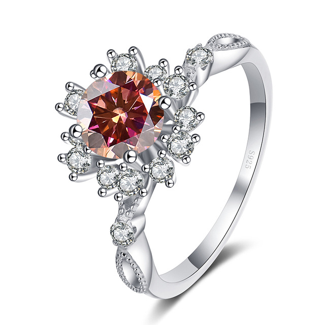 女富贵花钻戒子