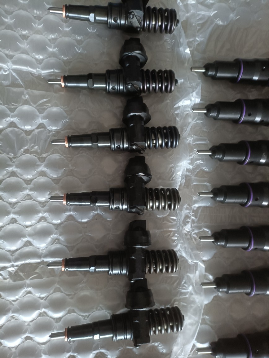 0414720403 Diesel Common Rail Injector Assembly 0414720215 Fuel Injector Nozzle 038130073Ag