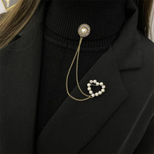 秋冬潮流小香风时尚高档潮流链条欧美风心形珍珠胸针领针配饰饰品