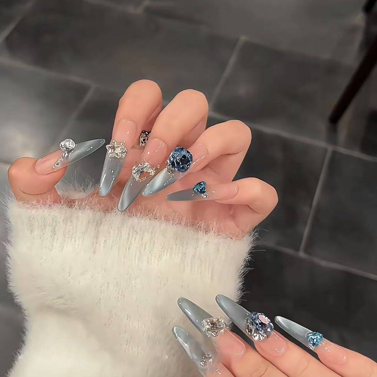10 nuevas piezas de arte de uñas, ojos de gato azul claro, piezas de uñas de vestir, uñas de punta larga terminadas, pegatinas hechas a mano de la industria pesada, parches de uñas de diamantes