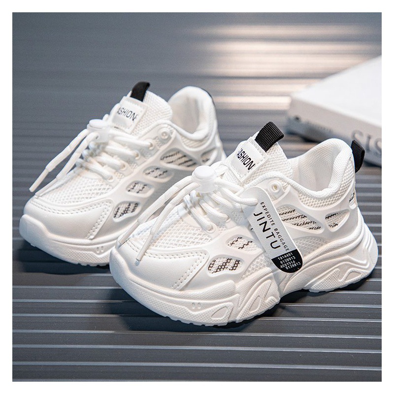 2025 Summer New Lace-up Casual sneaker Breathable Mesh Student Shoes Soft Sole All-match Running Shoes White Shoes