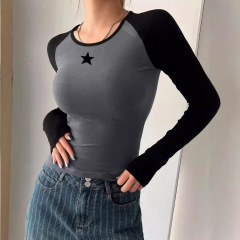 クロスボーダーの新型秋冬丸首のタイトな長袖の上着のギャルのtシャツの外はインナーにアメリカのプリントを掛けます。
