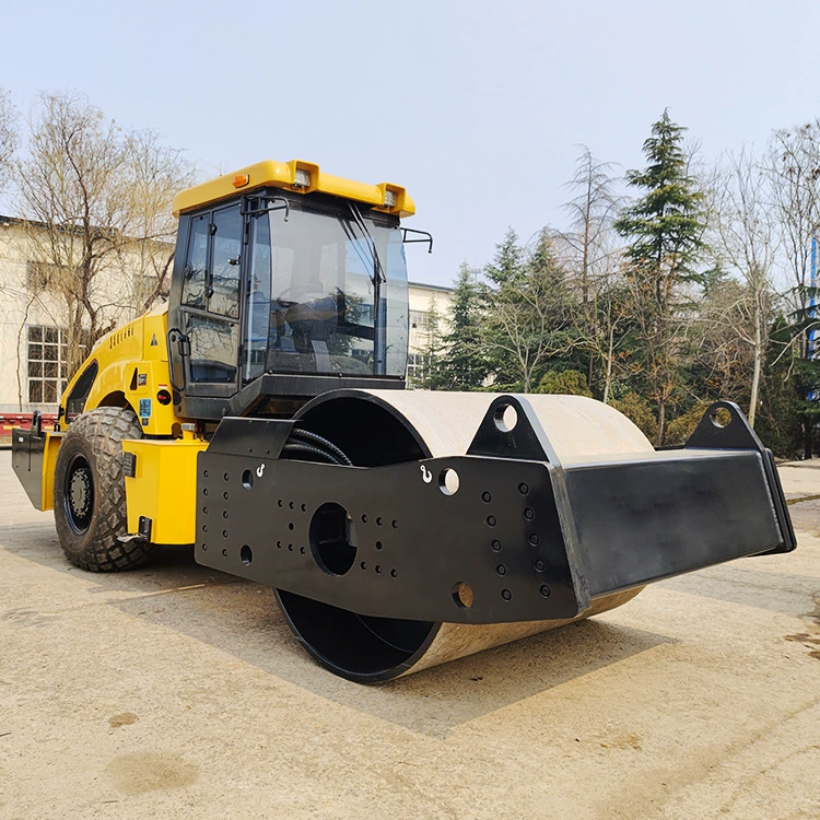 Дорожный каток продает 20 тонн 22 тонны 26 тонн, достаточно места, хорошее состояние автомобиля, энергичный маленький производитель дорожных катков