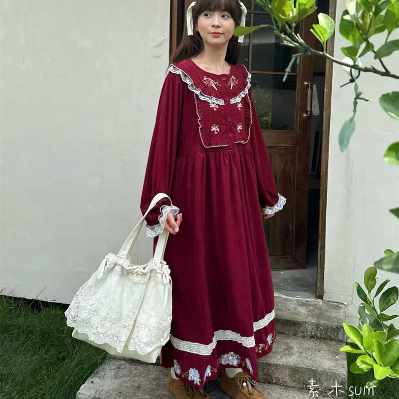 2025 Autumn Mori Girl Sweet Age-Reducing Lace Round Neck Embroidered Corduroy Long Sleeve Loose Velvet Dress 2025 Autumn Mori Girl Sweet Age-Reducing Lace Round Neck Embroidered Corduroy Long Sleeve Loose Velvet Dress