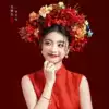 A beautiful hairpin [a beautiful flower]