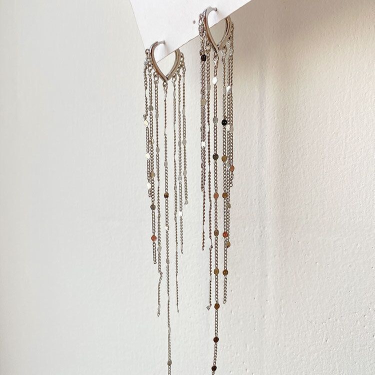 Orecchini a cuore con nappe da donna gioielli eleganti statement_voghion.com