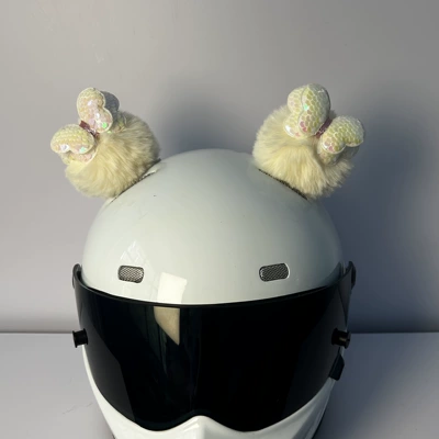 Helmet Decoration with Three-Dimensional Butterfly Balls and Ears for Motorcycles, Electric Vehicles, Ski Helmets, and Delivery Accessories (Motosiklet dəbilqələri) - light-yellow