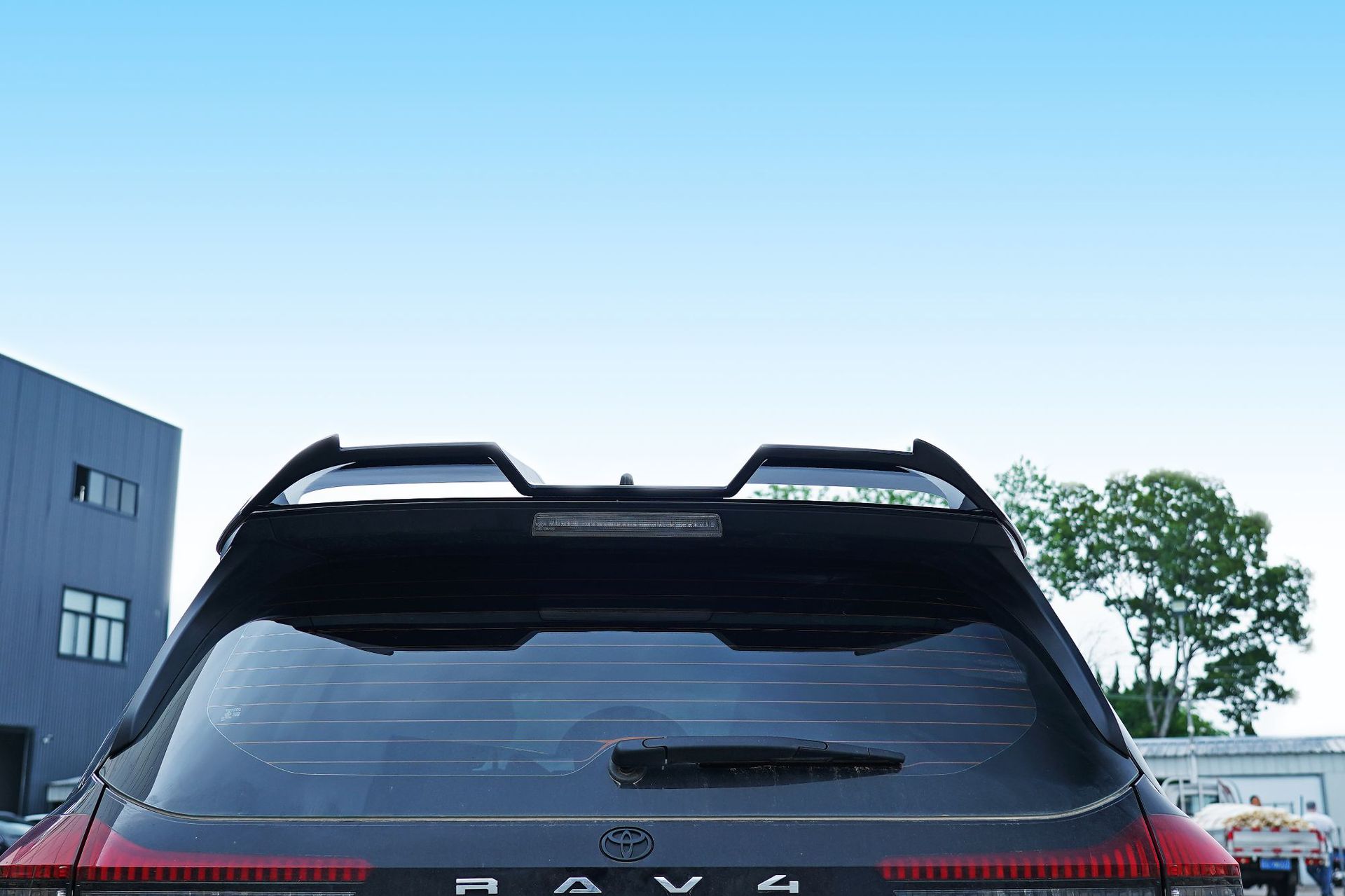 Suitable for 26 Models of Rav4, Rongfang, and Wildlander Modified Front Spoiler, Side Skirts, Rear Bumper, Roof Wing, Rear Diffuser, and Louvered Spoiler