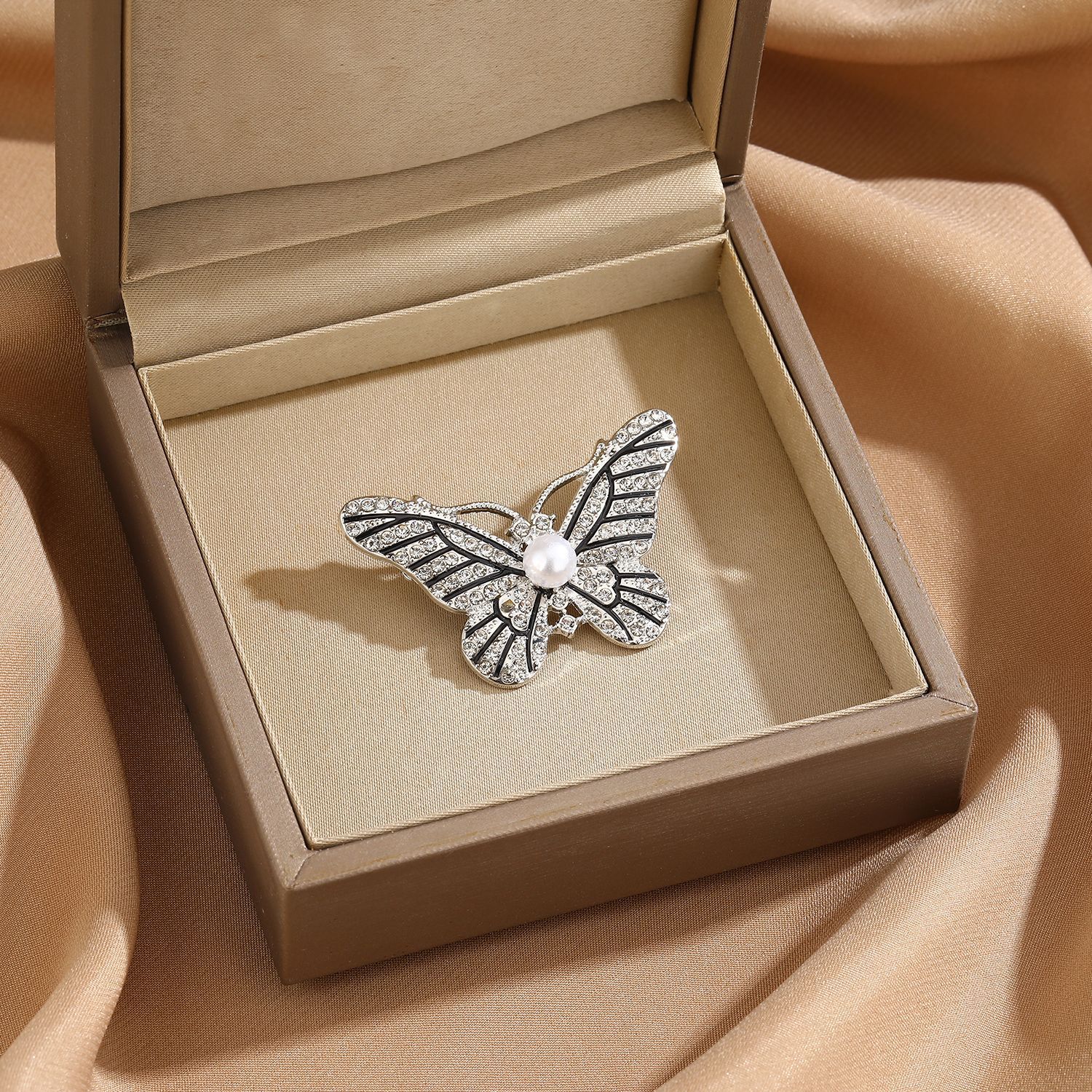 Butterfly Brooch For Women High-end Luxury Versatile Accessory_voghion.com