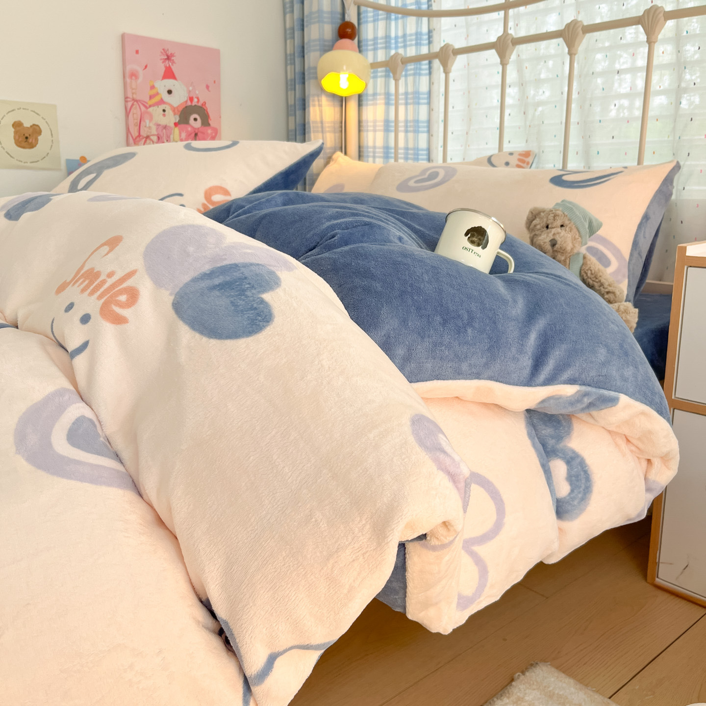 Añadir una pequeña cama de lana de leche fresca de cuatro piezas de lana de coral de brida de invierno para aumentar la sopa de cama cálida cubierta de cama