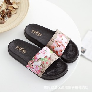�ļ��¿�ƽ��һ���ϕr�аٴ��ܛ�׷�������Ƥ��ɳ������ЬŮ ��