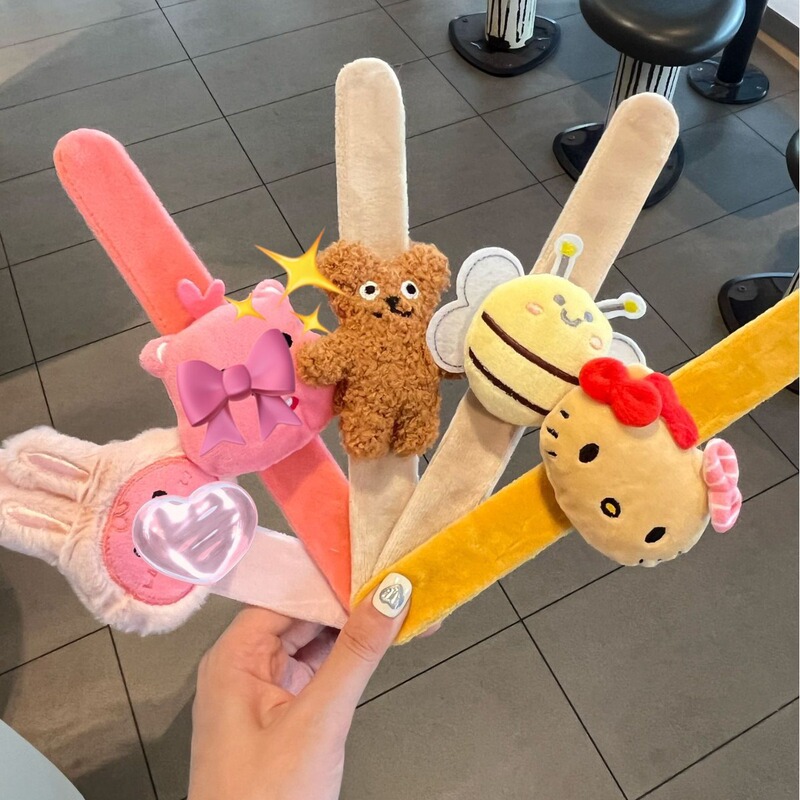Cartoon Kidsren's Bee Bear Snap Ring Wedding Plush Kt Cat Kidsren's Bracelet Creative Clip Doll Doll Gift