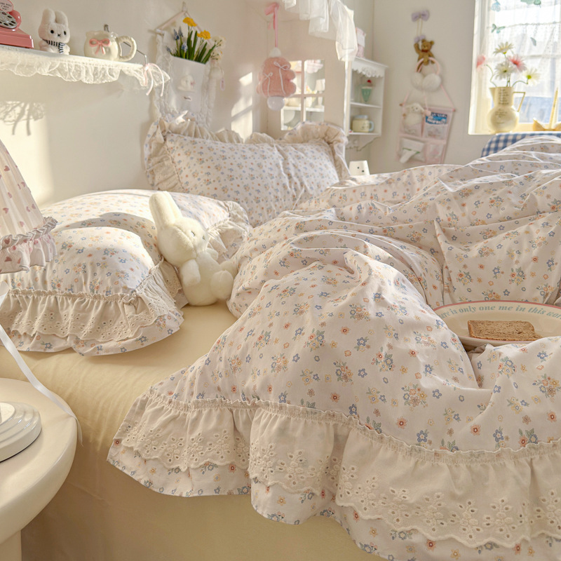 Todo algodón cuatro piezas de impresión pequeña flor de encaje dormitorio tres piezas de INS pequeño libro rojo blogger explosión de cama