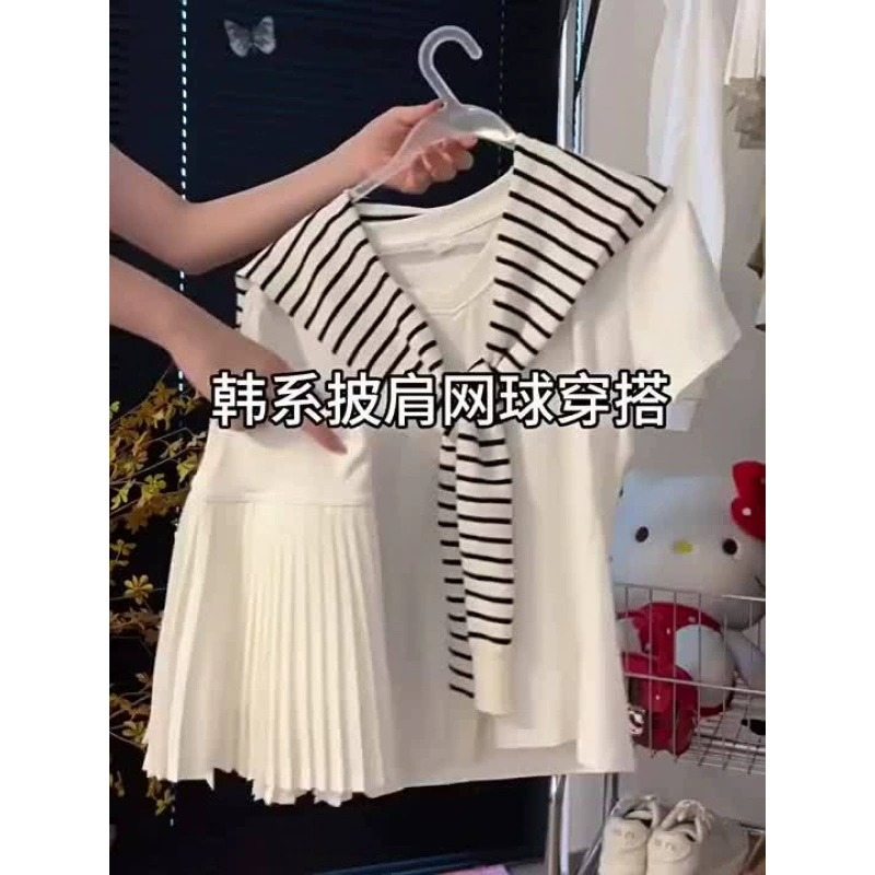Летний наряд: полный комплект женских костюмов в корейском студенческом стиле, уменьшающие возраст полосатые топы-шали, короткие юбки, суперпопулярный комплект из трех предметов.