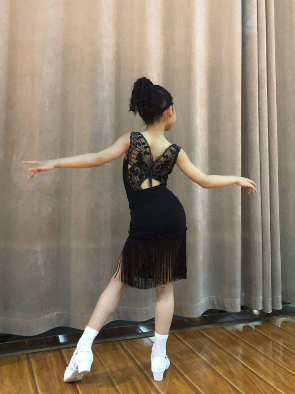 ラテンダンス服女の子夏 2022 新しいパフォーマンスサスペンダースプリット練習服インターネット有名人子供のパフォーマンス服|undefined