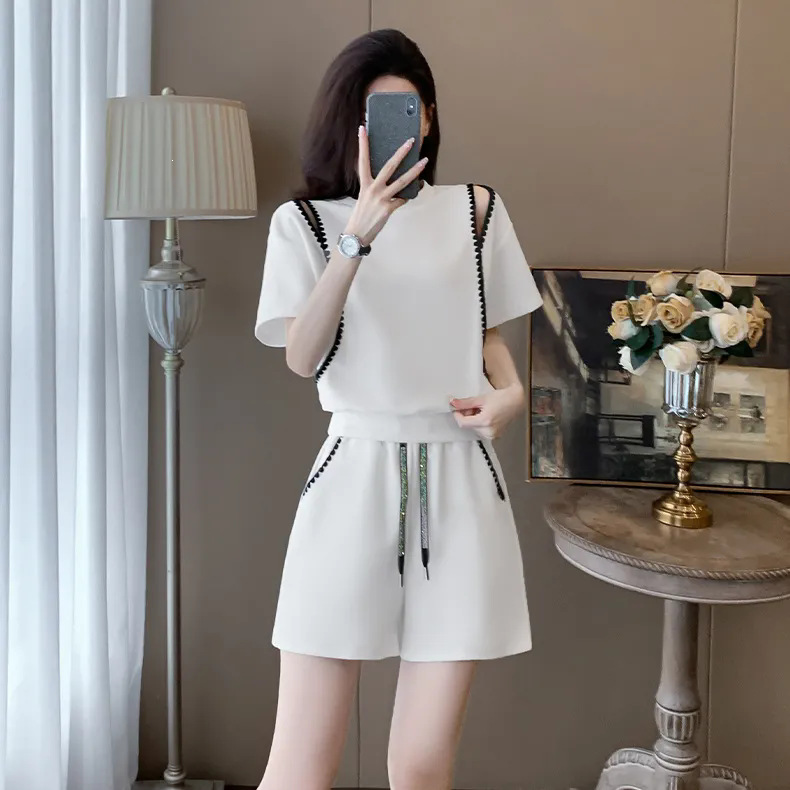 Warm Maple Black Sports Casual Suit Women, Summer 2026 New Style, Youthful Stylish, Petite And Plus Size Shorts For_ecoleips.com