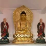 大佛寺庙背光贴金佛像