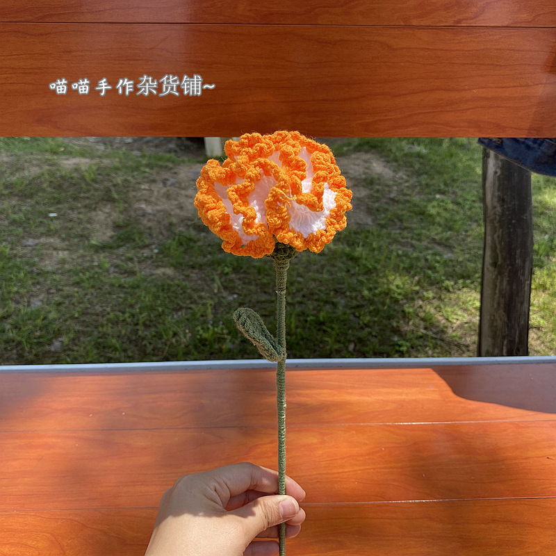 完成した手織りバラ、スズラン、ヒマワリ、造花、ウールニットブーケ、花飾り、ギフト|undefined