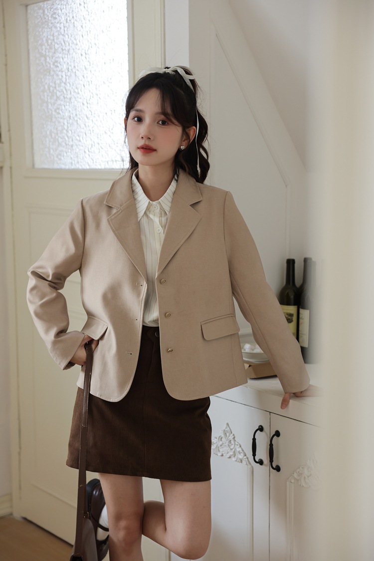 Simple French-style Short High-end Elegant For Women, New Spring Collection, Versatile Blazer With A Suit Collar_ecoleips.com