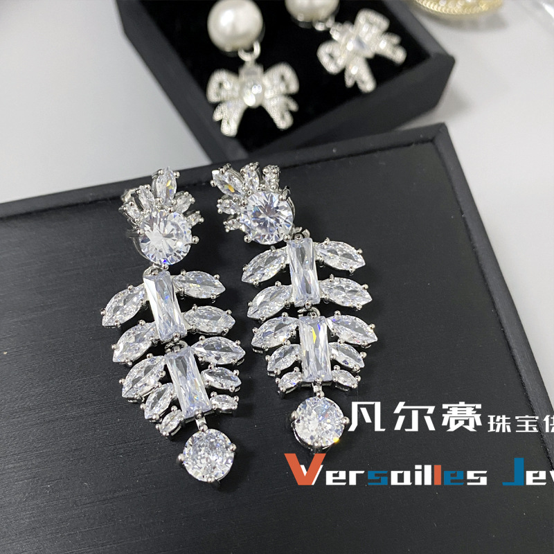 Versa歐美個性誇張奢華復古長款 鍍18k 微鑲璀璨仿莫桑鋯流蘇耳墜