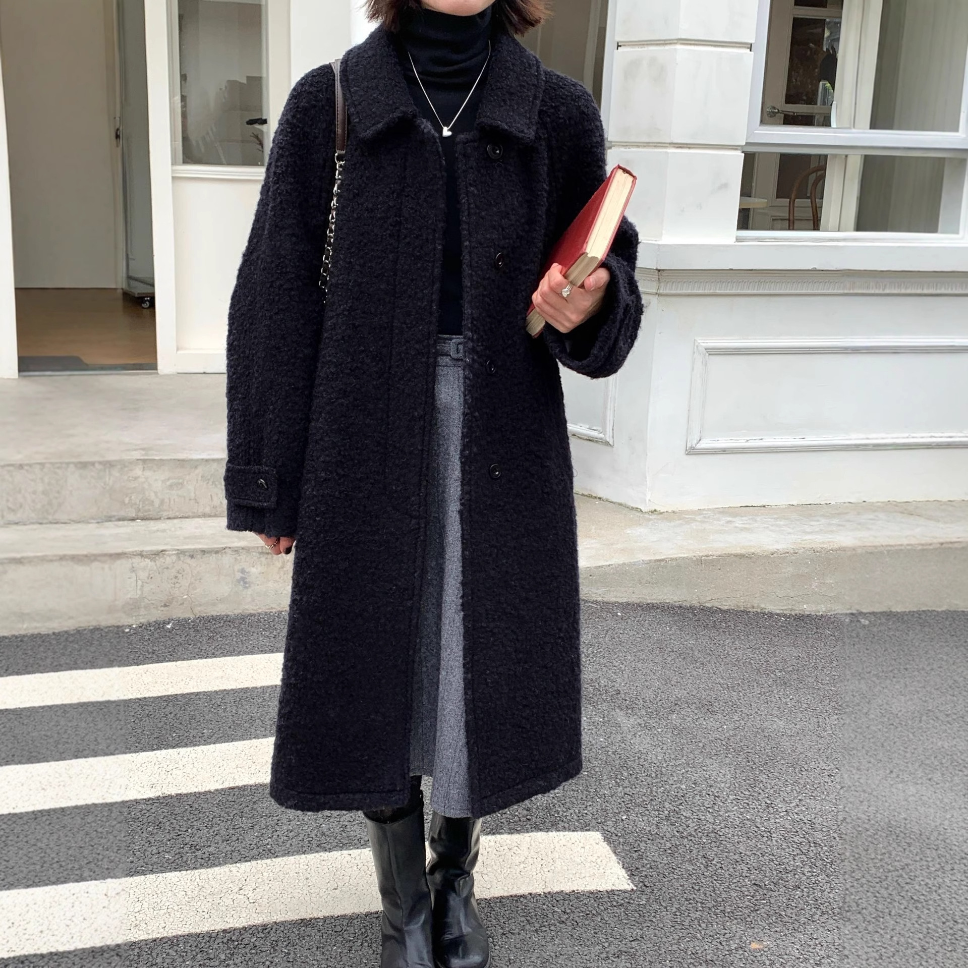 6192 Winter Thickened Alpaca Loop Wool Elegant Simple Black and White Turn-Down Collar Slimming Cocoon-Shaped Coat for Women