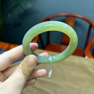 Jin Yutang Xinjiang Hetian Jade Lake Water Green Bracelet with Ice Bottom, Full of Oily, No Crack, Many Styles Will Be Issued