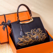 ����ʽĸ�H���͋����Y�����������߼��д��̽�����С��Ů��