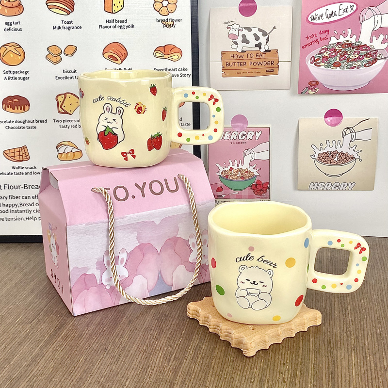 Taza de cerámica Taza de dibujos animados creativa Regalo de mano Regalo de cumpleaños lindo Taza para beber para niñas Taza de café para parejas