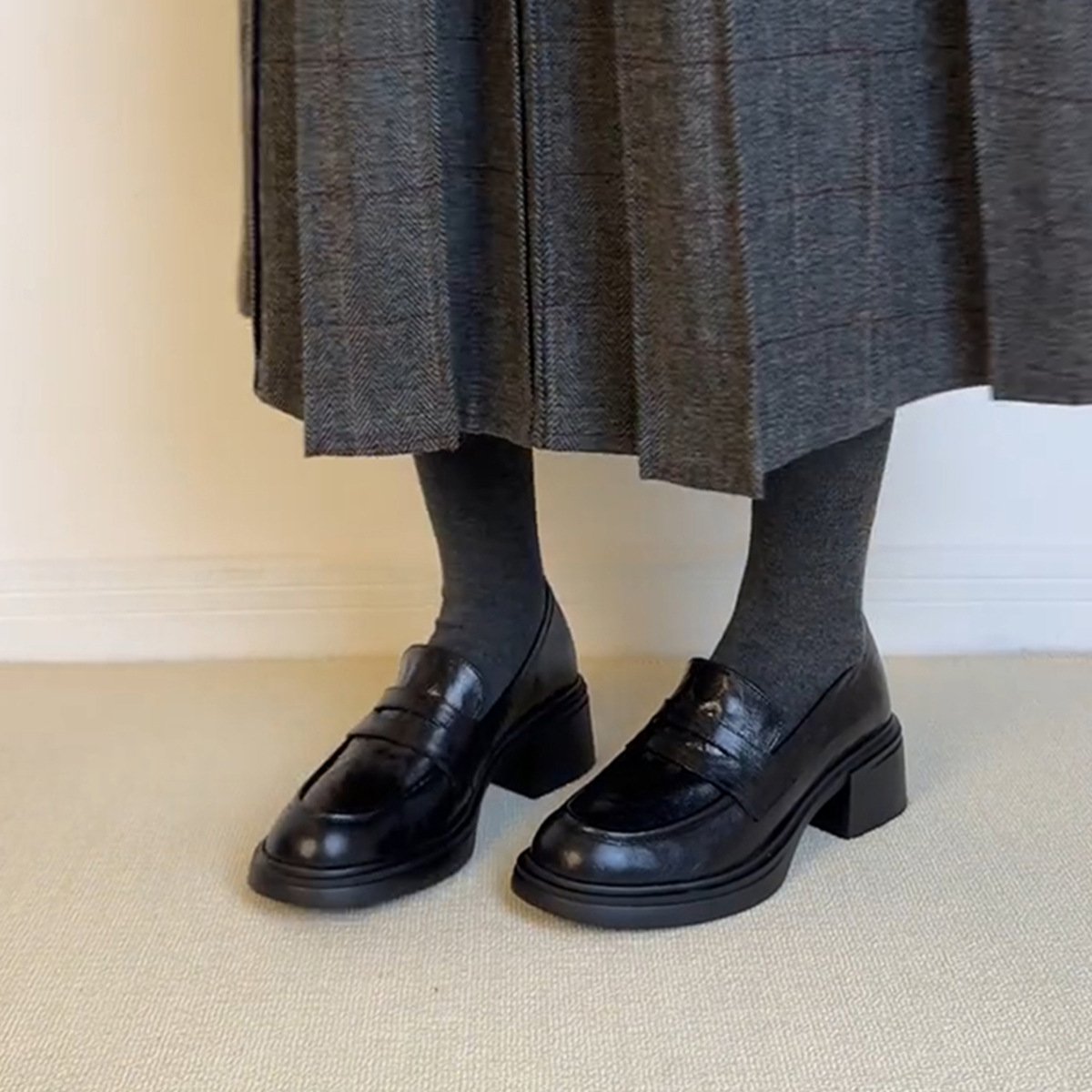 Versión de piel de oveja ~ nuevo retro Lefour zapatos de tacones gruesos zapatos de cabeza redonda zapatos de cuero auténtico zapatos de cuero perezoso