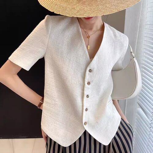 Ladies' 2025 Summer Thin Short Coat with Small Floral Design, Short Sleeve, Small Size, Fitted Collar, Casual Short Top