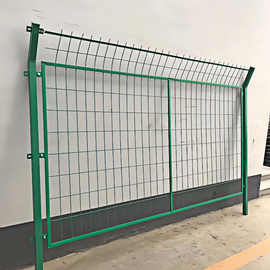 道路铁丝护栏网金属网片养殖边框式圈地铁丝网桥梁围栏框架护栏网