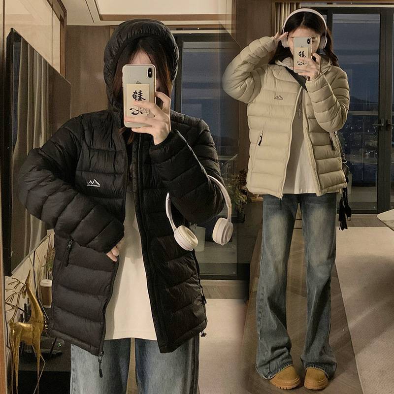 여성을위한 복고풍 얇은 후드 다운 코튼 코트 겨울 2025 새로운 작은 퀼트 두꺼운 코튼 코트