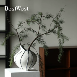 装饰花瓶;仿真花;树脂工艺品