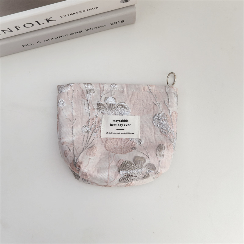 60g Weight Canvas Lining Material Zipper Closure Type / Strap Type Cosmetic Bag Bags Type Daily, Street, Shopping Occasion Corduroy Material Leopard Pattern All Seasons Season Women's Gender Elegant, Streetwear Style Square Shape Small Size Elegant Streetwear Leopard Corduroy Square Makeup Bags 21