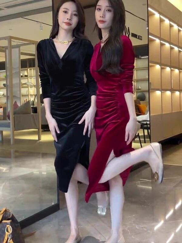 2025 Autumn/Winter Women's High-End Street Style Dress Long Sleeve Slim Fit Mid-Length Waist-Cinching Velvet Little Black Dress