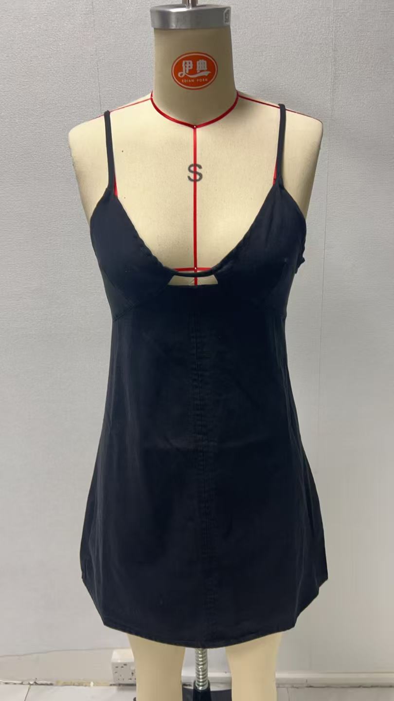 185g Weight Above Knee Dress Length Type Sleeveless Sleeve Length Denim Dress Dresses Type Sleeveless Sleeve Type Polyester, Denim Fabric Type High Waist Waist Line Holiday, Daily, Selfie Occasion V Neck Neckline Regular Fit Fit Type Solid Color Pattern Summer Season Women's Gender Casual, Elegant, Streetwear Style Wholesale Women's Casual Elegant Streetwear Solid Color Holiday Daily Selfie V Neck Sleeveless Denim Dress 无