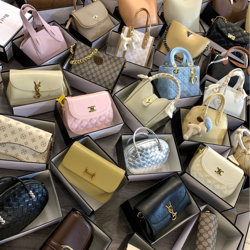 Brand new women's bags, original packaging, mixed styles in bulk, women's shoulder and crossbody bags, wholesale supply for foreign trade and live streaming Brand new women's bags, original packaging, mixed styles in bulk, women's shoulder and crossbody bags, wholesale supply for foreign trade and live streaming