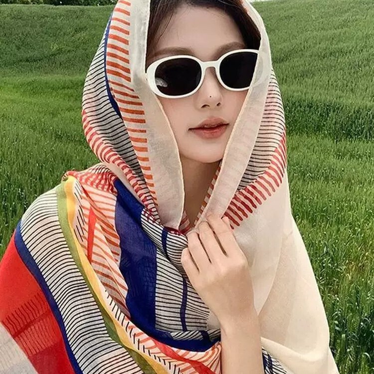 Women's summer sunscreen shawl for travel and photography, fashionable and versatile silk scarf with button closure, ethnic style multi-use scarf for the beach Women's summer sunscreen shawl for travel and photography, fashionable and versatile silk scarf with button closure, ethnic style multi-use scarf for the beach