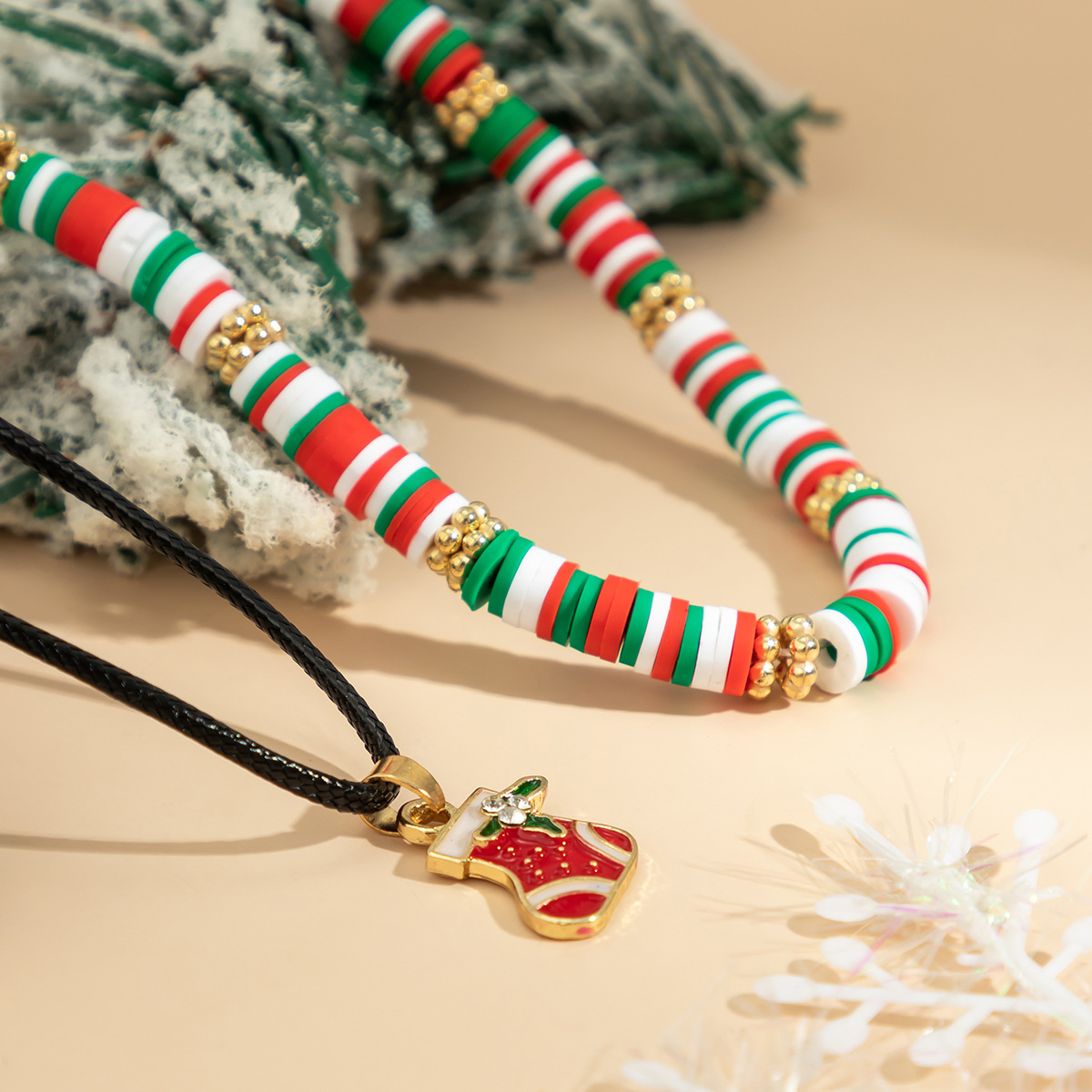 Christmas Beaded Choker Necklace With Crystal Snowman Charms_voghion.com