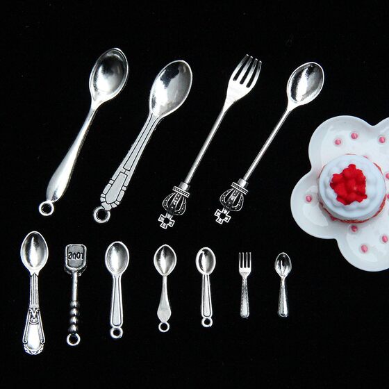 Simulation mini tableware alloy fork spoon miniature food and play suit tableware Keer doll accessories toy accessories