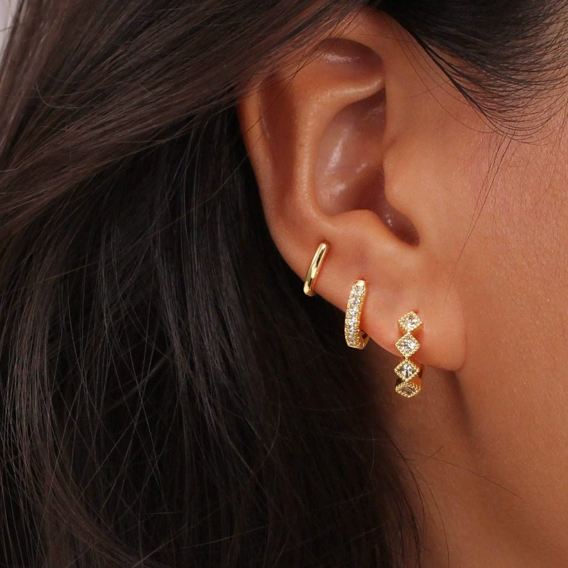 Европейская и американская мода инкрустированная циркон бабочка цветы 14k позолоченные серьги набор с медным покрытием серьги женский высокий смысл
