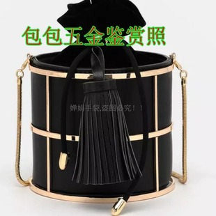 ���ٿ��B�\朗l��hˮͰ��ŮС�����ٴ�μ�б����������\�ӿ�