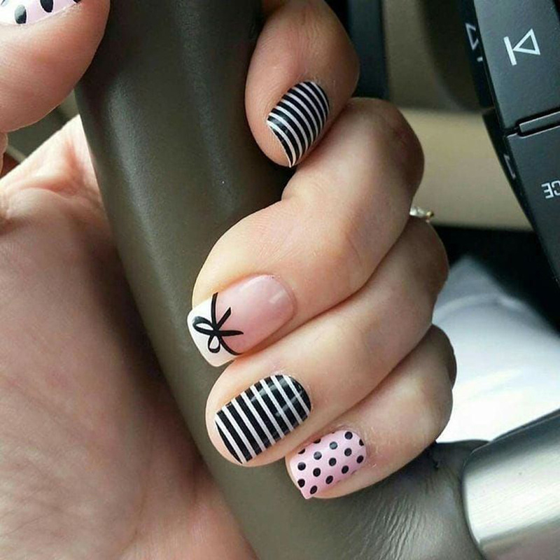 Medium Square Fake Nails Black and White Stripesd Spots Bow Sweet and Cute Ins European and American Style Cross-Border Hot Sale Medium Square Fake Nails Black and White Stripesd Spots Bow Sweet and Cute Ins European and American Style Cross-Border Hot Sale