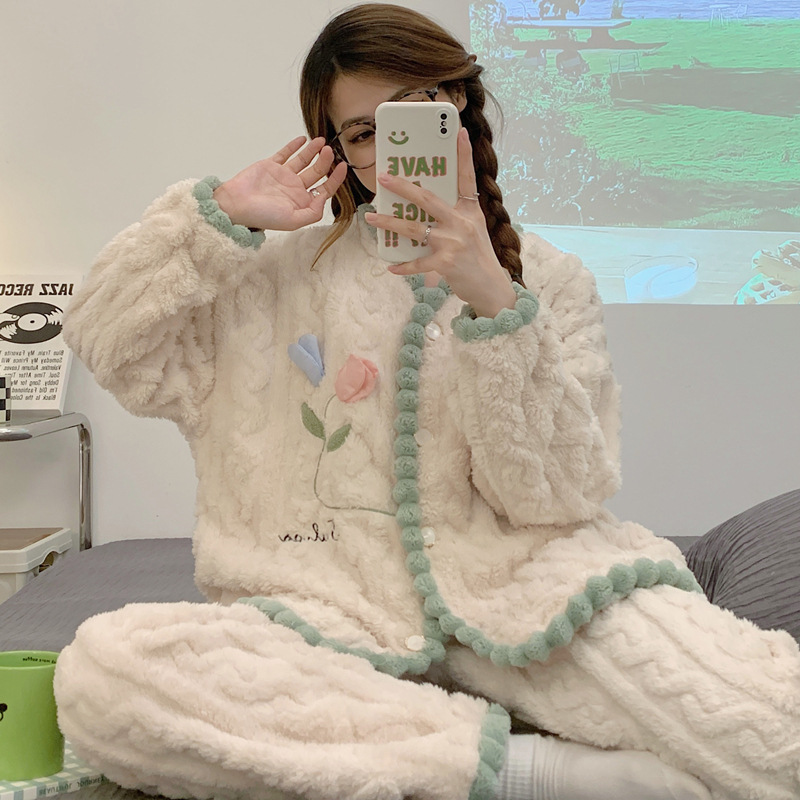 睡衣女秋冬季高颜值提花绒开衫韩版卡通珊瑚绒保暖加绒加厚家居服