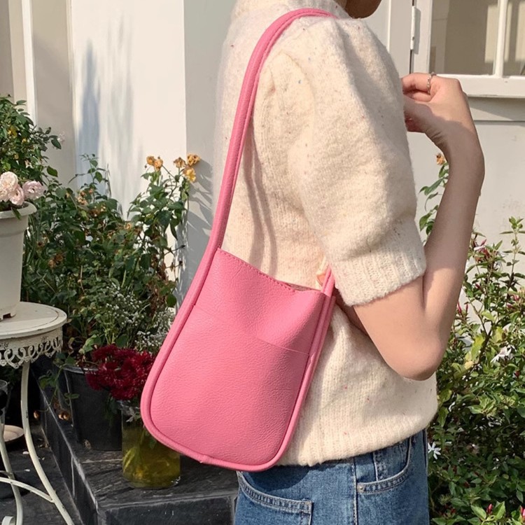 Women's handbag, shoulder bag, 2024 summer new style, chic small bag, niche, simple mini handbag/underarm bag.